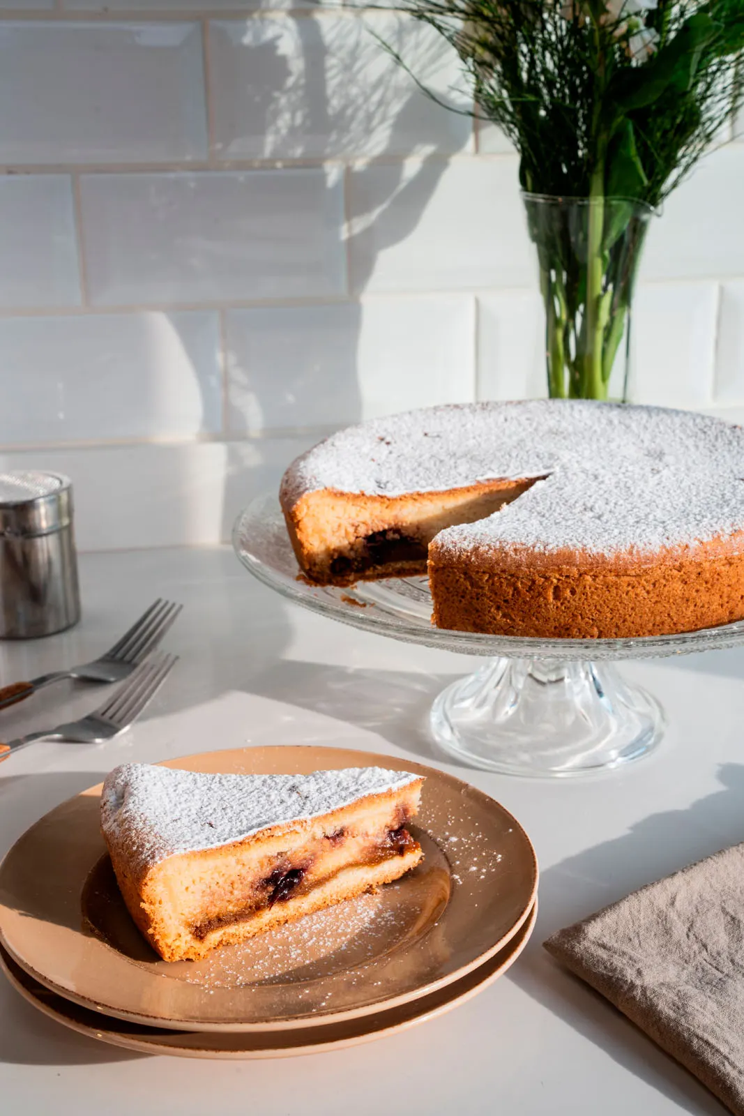 Tarta de ricota, frutos rojos y dulce de leche (sin TACC) — foto 2 de 3